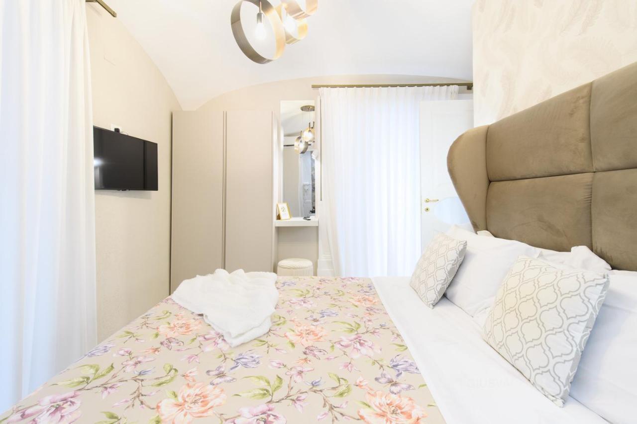 Grandapartments Via Toledo Napoli エクステリア 写真